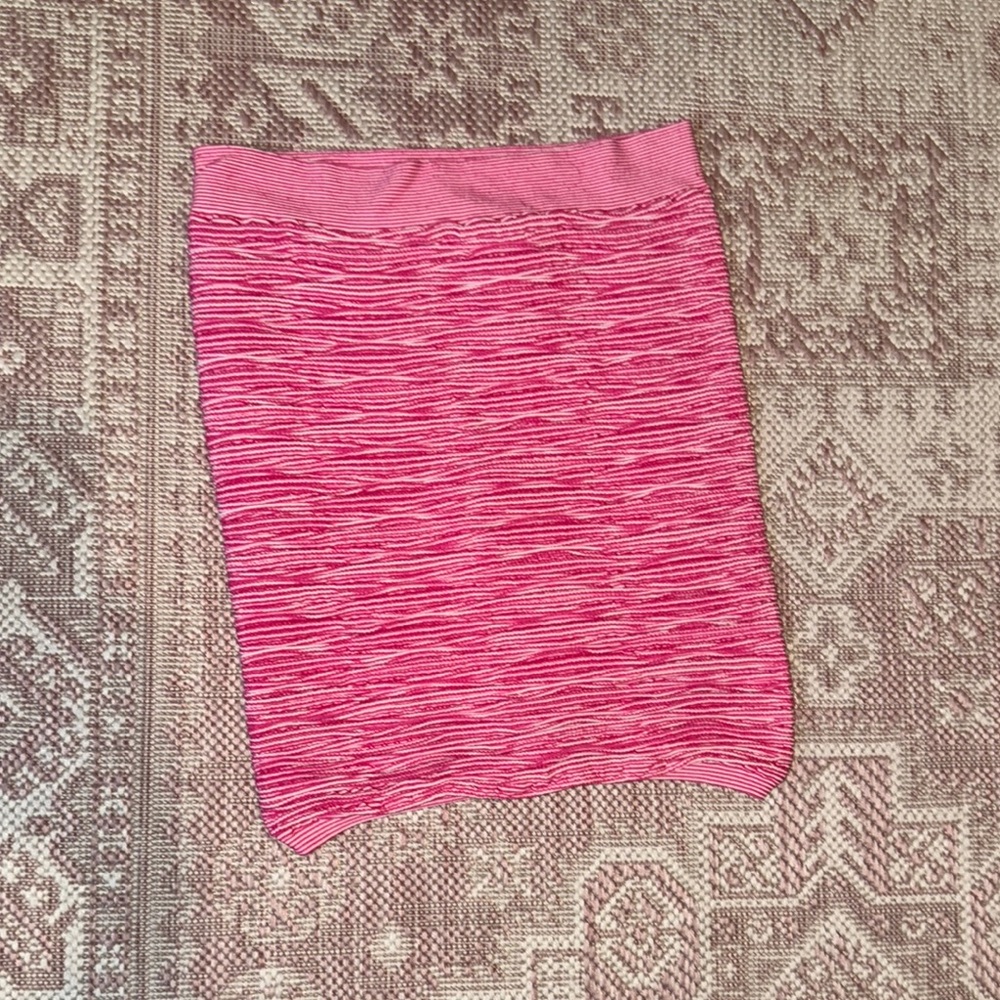 USA woman’s tube top medium